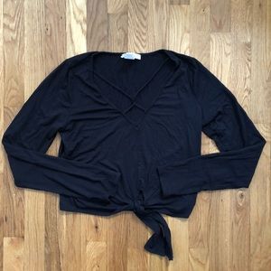 NWOT • Black, Long Sleeve V Neck Crop Top